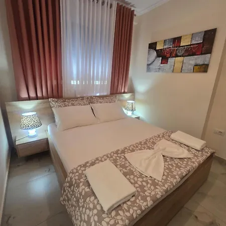 Downtown Apartamento Tirana